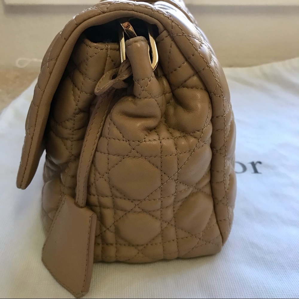 💯 authentic Dior new lock medium lamb natural - Picture 7 of 16